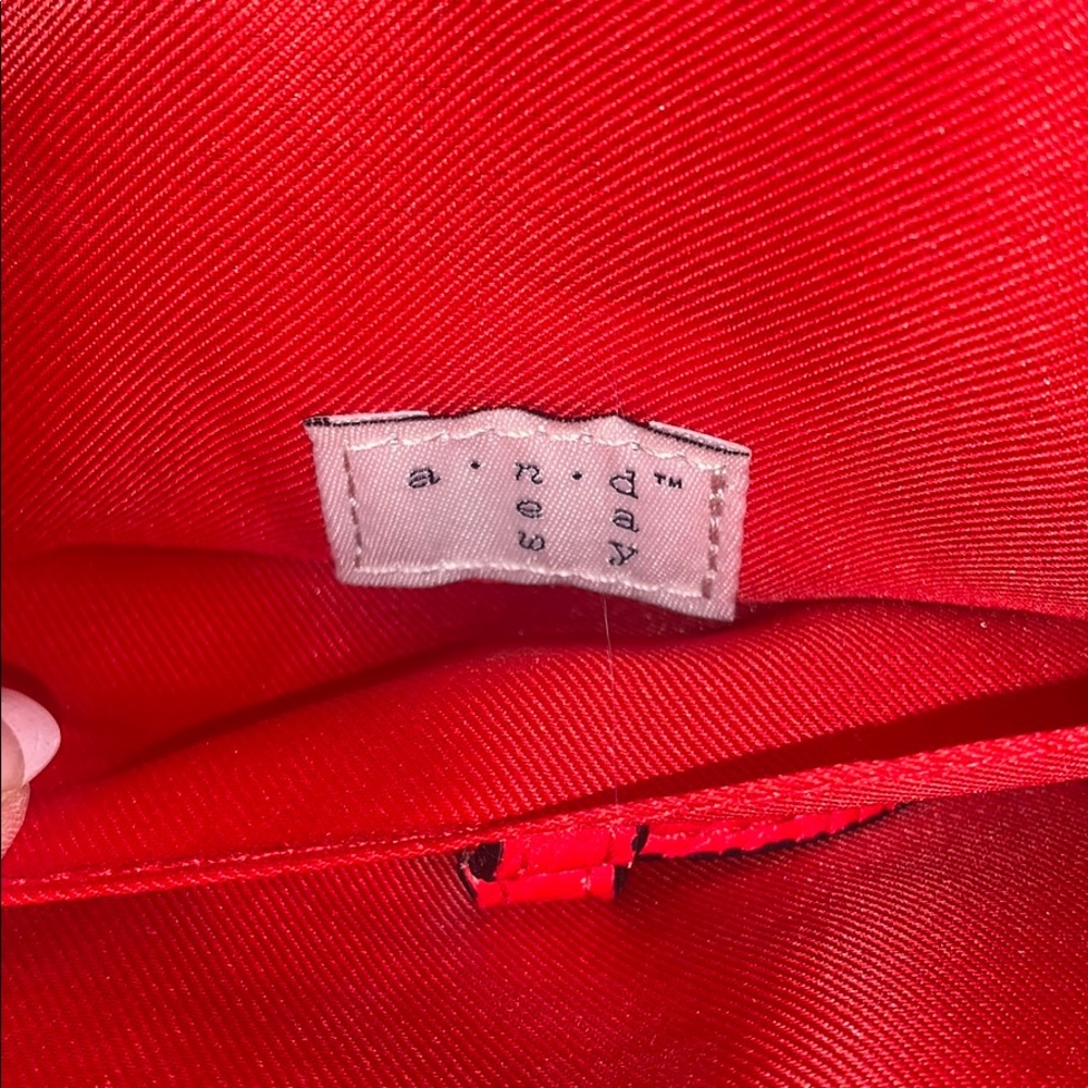 Red Purse - Picture 3 of 4